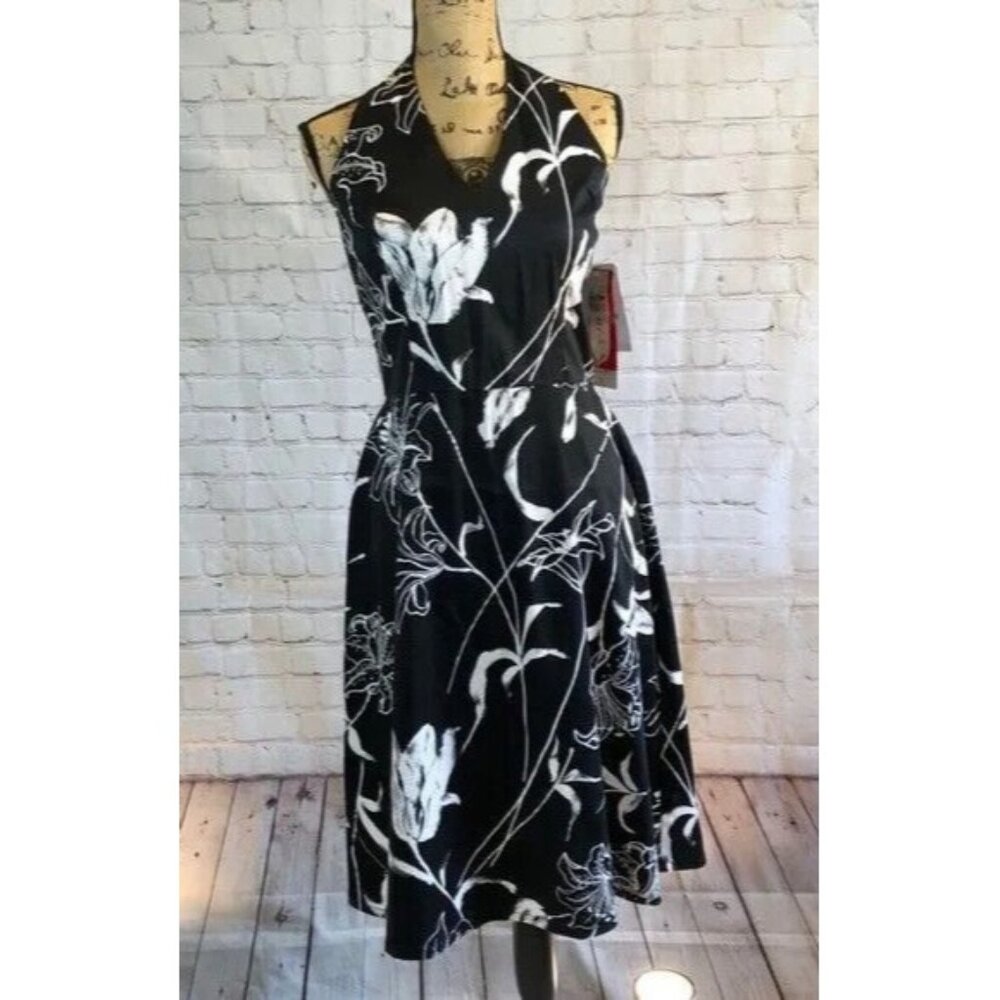 NWT Clues Dress Floral Halter Knee Length Black White Floral Print Size 8
